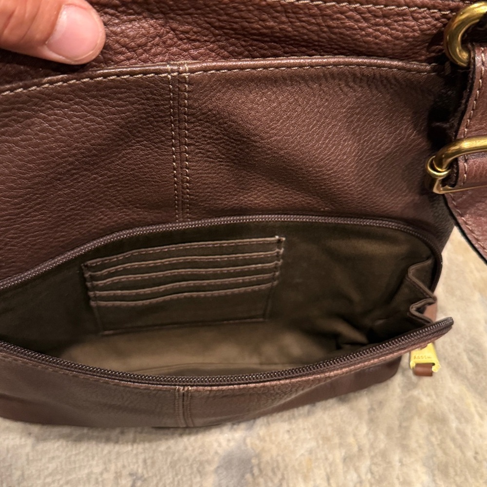 Fossil Morgan Traveler messenger bag brown pebbled leather with gold crossbody - Picture 6 of 14